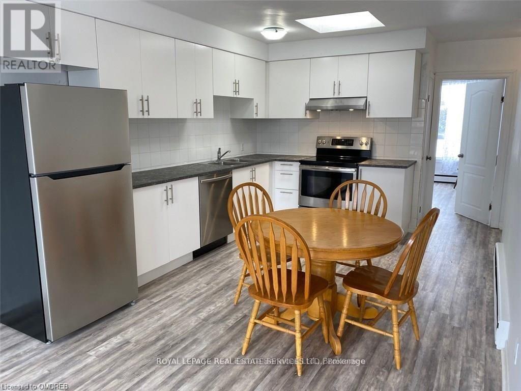 SECOND FLOOR - 385 KERR STREET, Oakville, Ontario