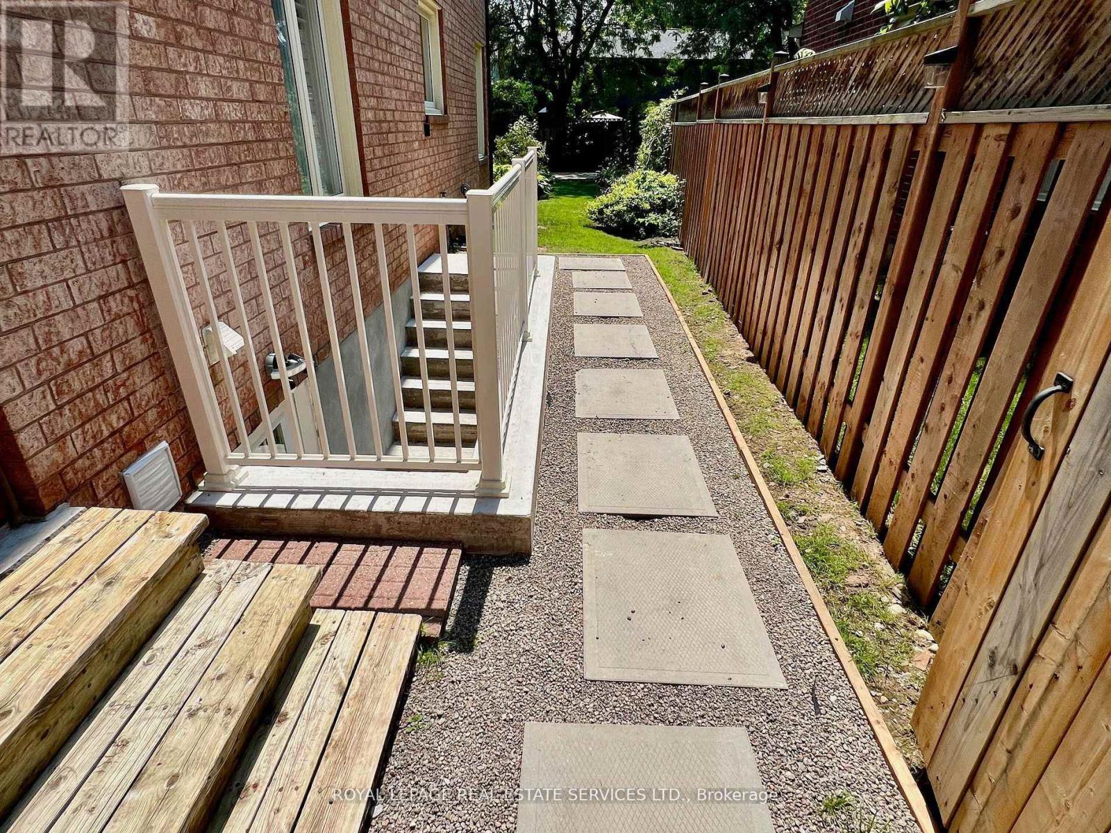 1450 GREENBRIAR DRIVE, Oakville, Ontario