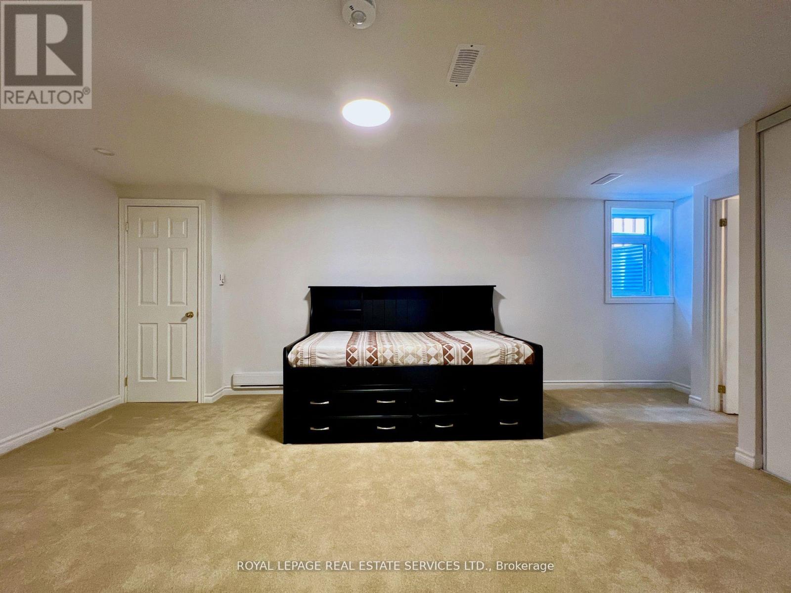 1450 Greenbriar Drive, Oakville, Ontario  L6M 1Z3 - Photo 13 - W12632780