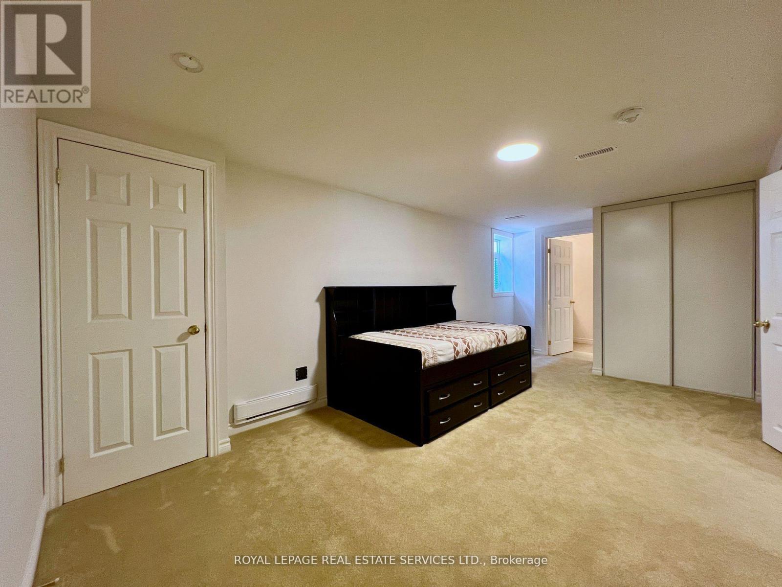 1450 Greenbriar Drive, Oakville, Ontario  L6M 1Z3 - Photo 14 - W12632780