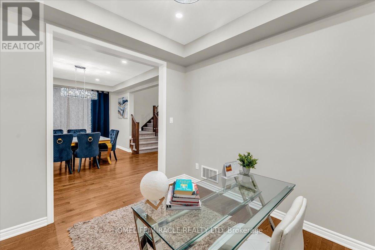 75 Compass Trail, Cambridge, Ontario  N3E 0B5 - Photo 13 - X12632768