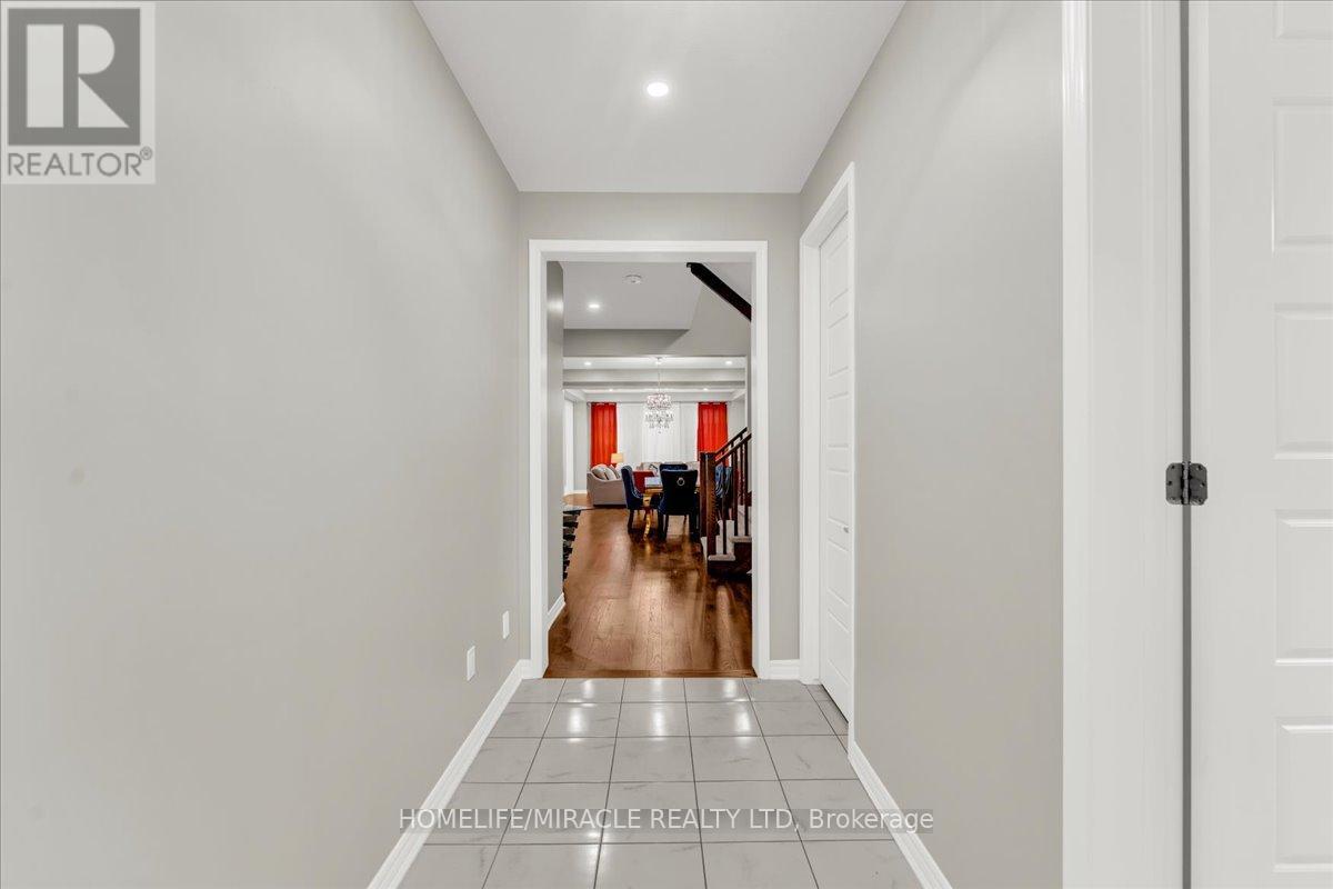 75 Compass Trail, Cambridge, Ontario  N3E 0B5 - Photo 4 - X12632768