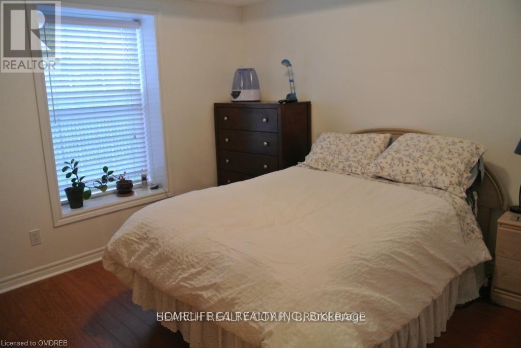 103 - 1490 Bishops Gate, Oakville, Ontario  L6M 4N3 - Photo 8 - W12632078