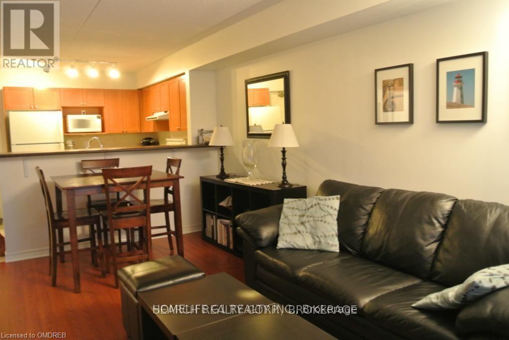 103 - 1490 Bishops Gate, Oakville, Ontario  L6M 4N3 - Photo 5 - W12632078