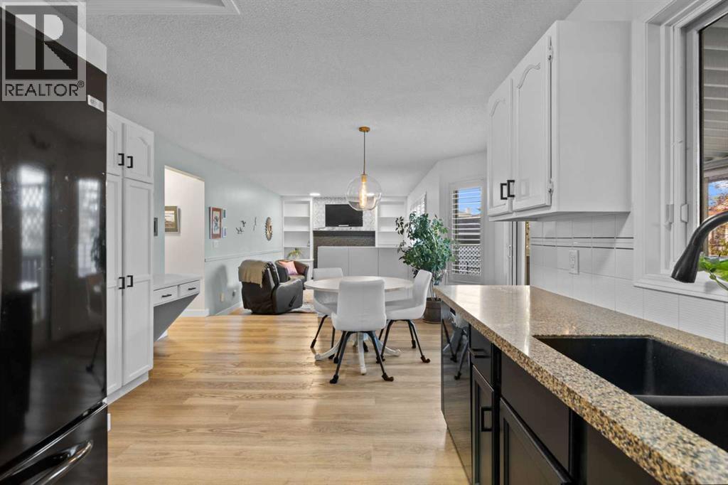 104 Hampshire Close Nw, Calgary, Alberta  T3A 4X9 - Photo 11 - A2267985