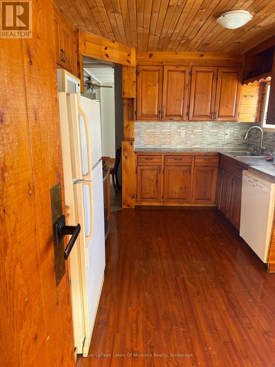 560 John Street N, Gravenhurst (Muskoka (S)), Ontario  P1P 1G2 - Photo 28 - X12630564