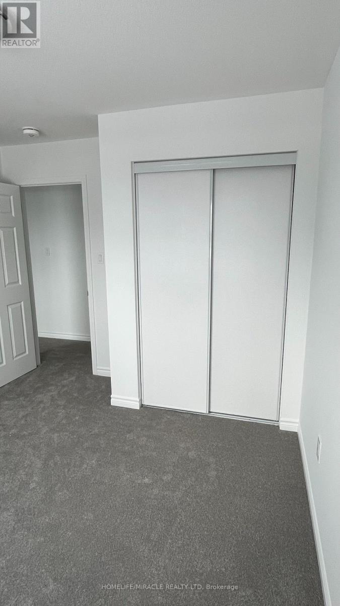 17 Canterhome Street, Kitchener, Ontario  N2R 0V2 - Photo 19 - X12630594