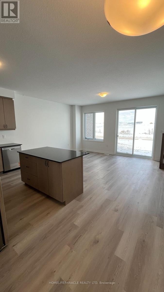 17 Canterhome Street, Kitchener, Ontario  N2R 0V2 - Photo 8 - X12630594