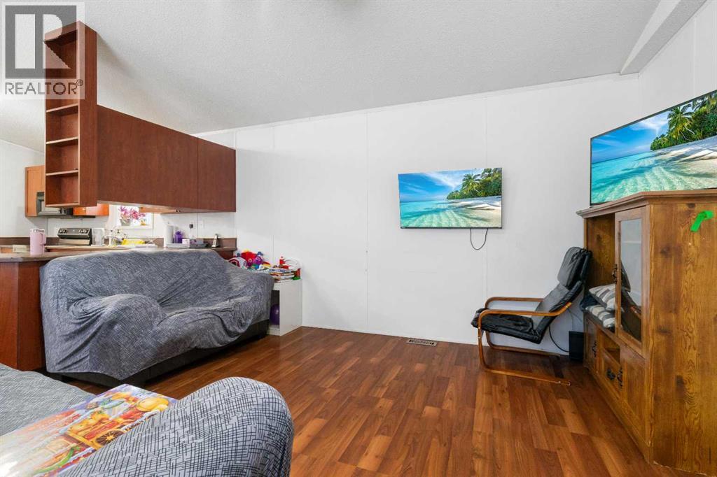 8621 89 Street, Grande Prairie, Alberta T8X 1V7 - Photo 3 - A2273852