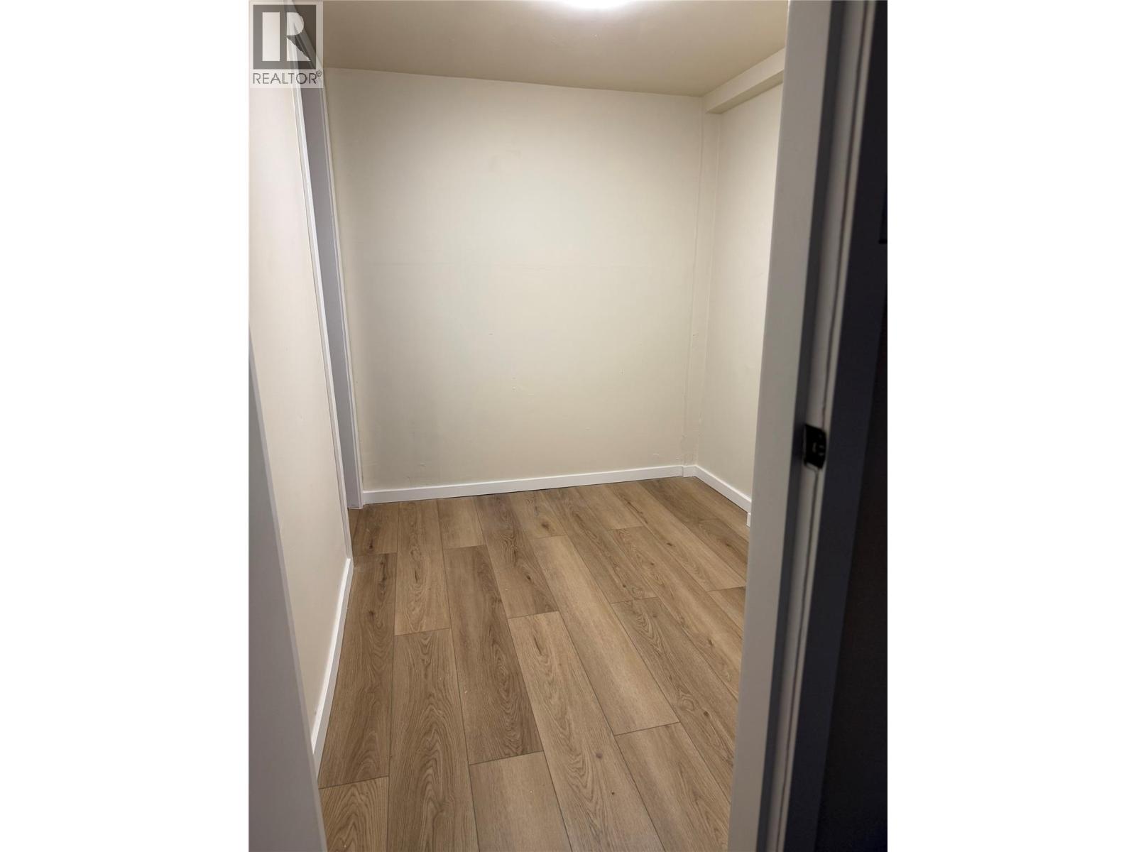 694 10th Avenue, Montrose, British Columbia  V0G 1P0 - Photo 25 - 10370198