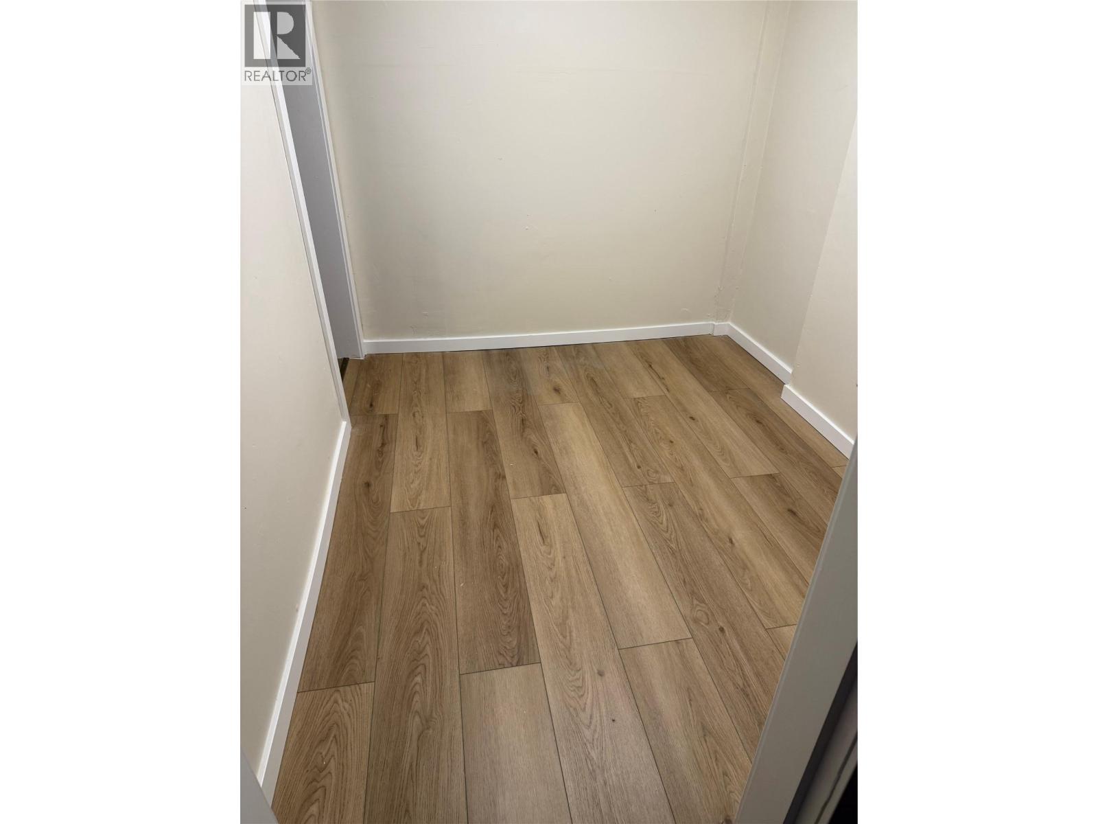 694 10th Avenue, Montrose, British Columbia  V0G 1P0 - Photo 26 - 10370198