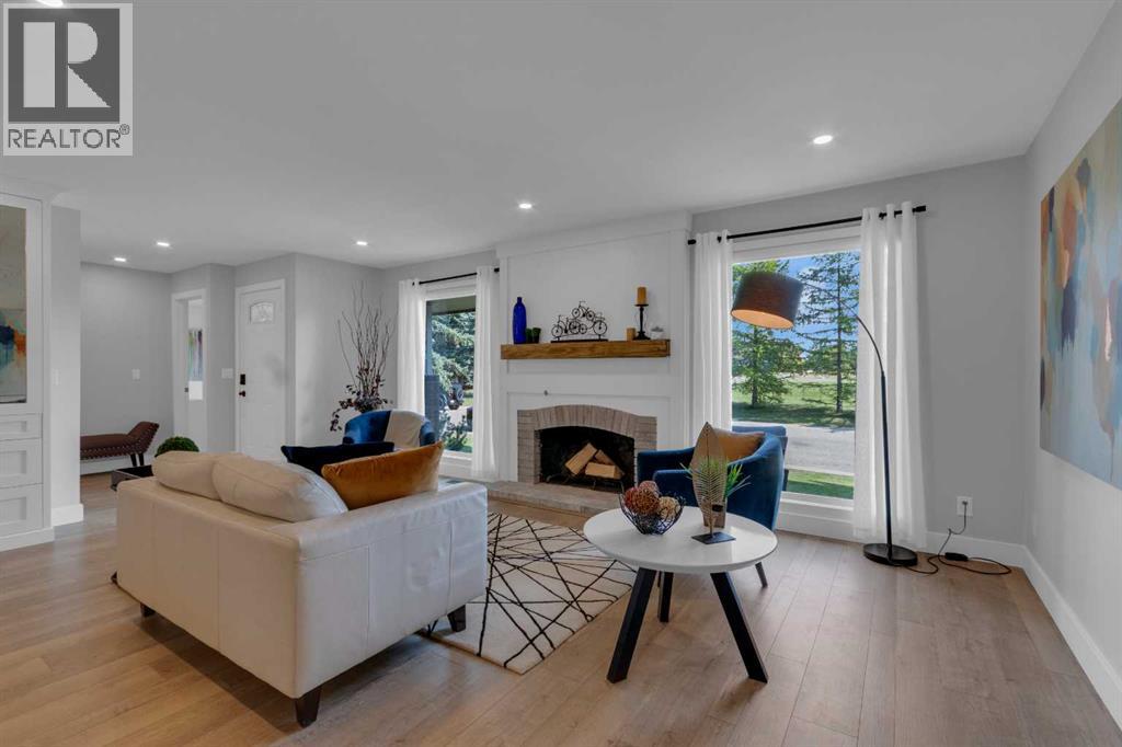 39 Midpark Close Se, Calgary, Alberta  T2X 1N9 - Photo 3 - A2269907