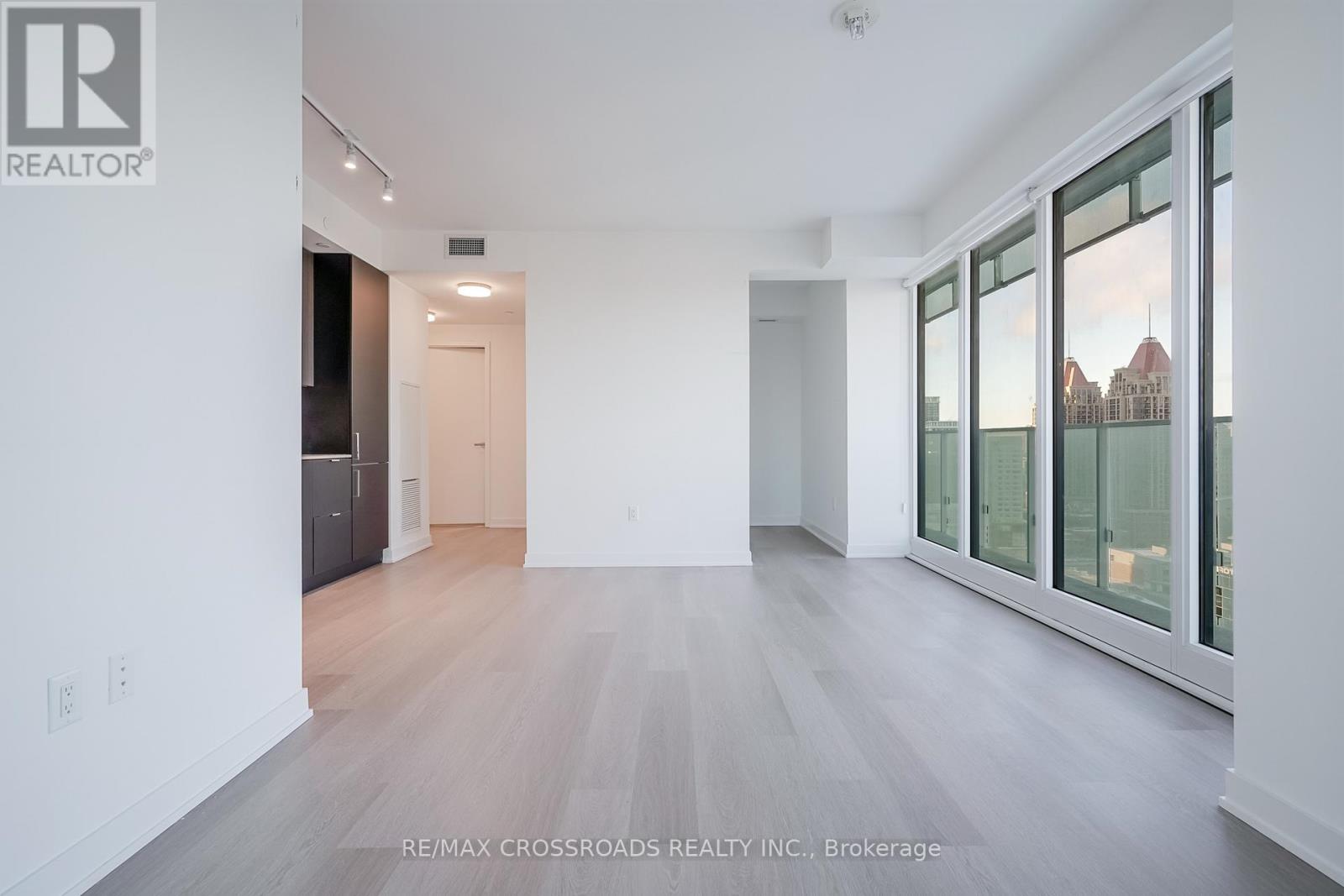 1804 - 3883 Quartz Road, Mississauga, Ontario  L5B 0M4 - Photo 10 - W12632812