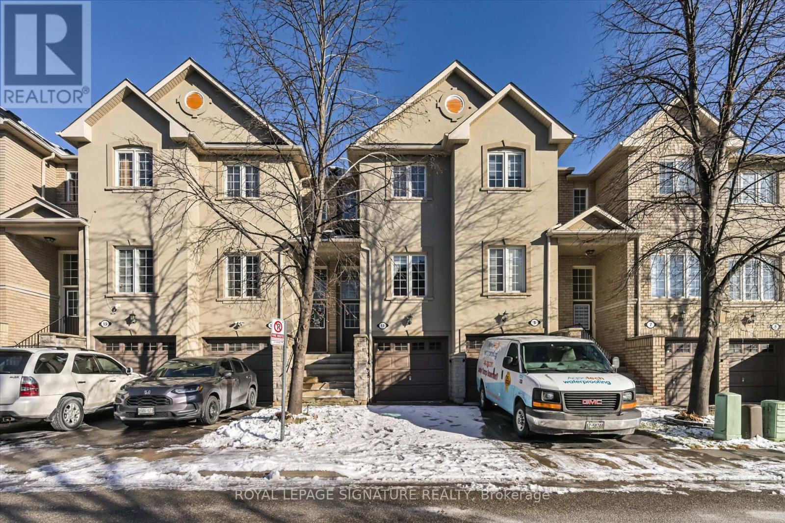 11 - 435 HENSAL CIRCLE, Mississauga, Ontario