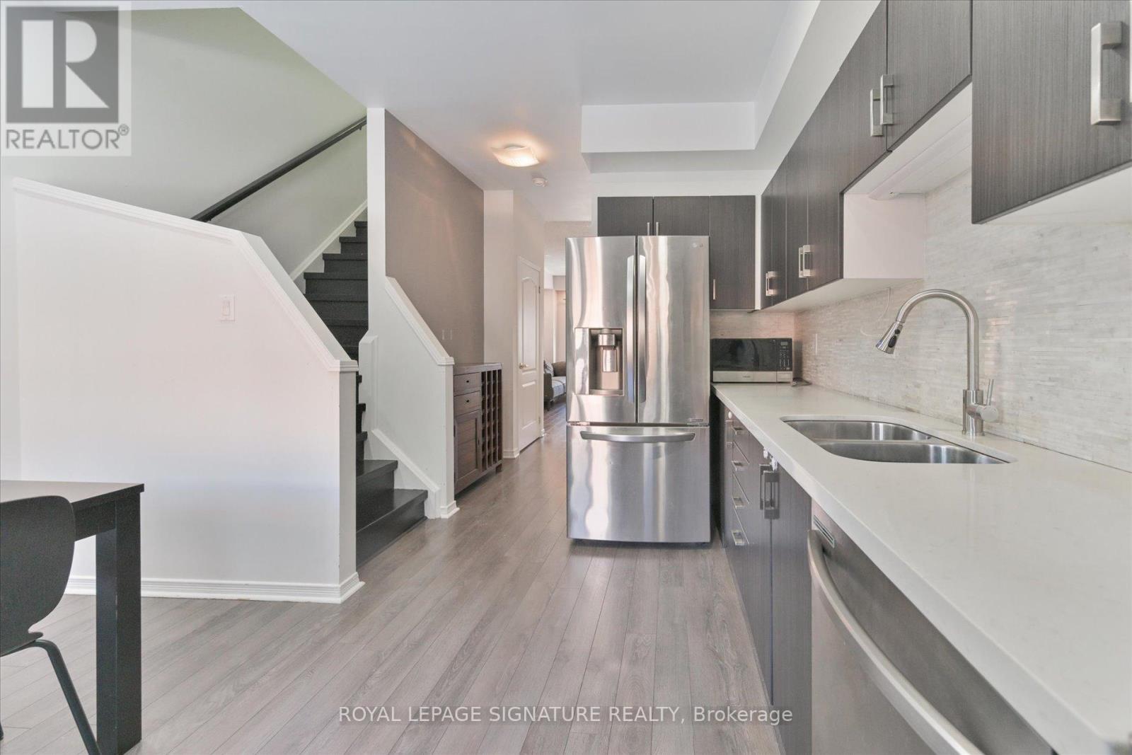 11 - 435 Hensal Circle, Mississauga, Ontario  L5A 4P1 - Photo 10 - W12632816