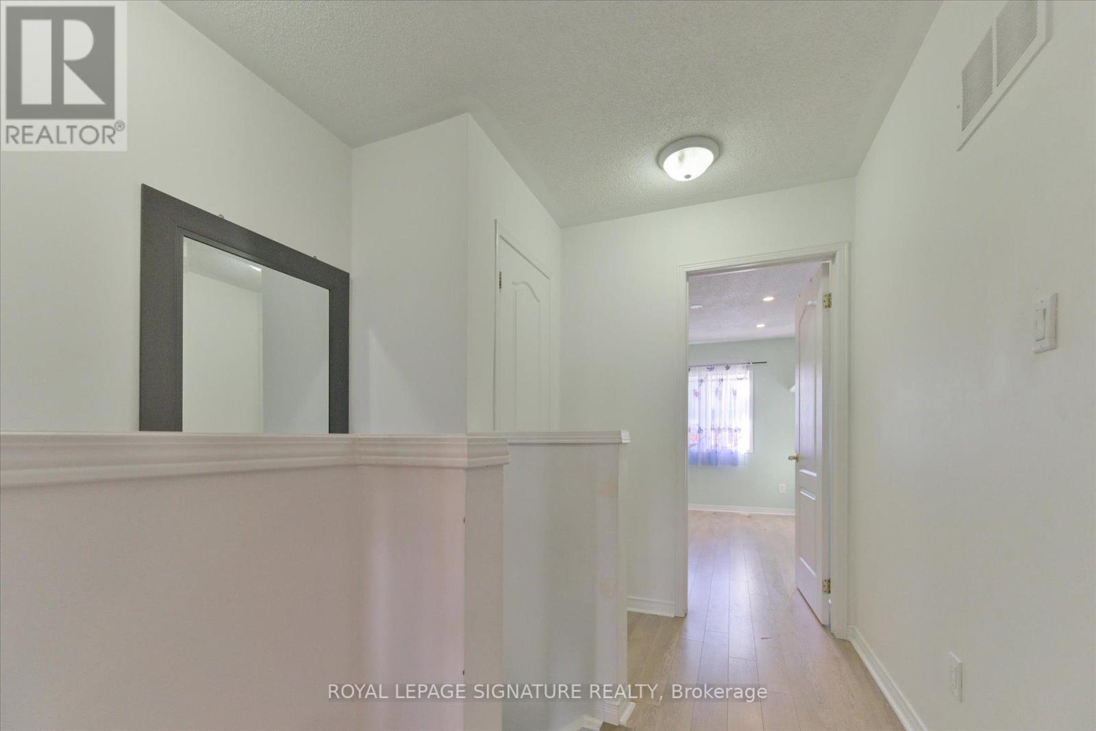 11 - 435 Hensal Circle, Mississauga, Ontario  L5A 4P1 - Photo 12 - W12632816