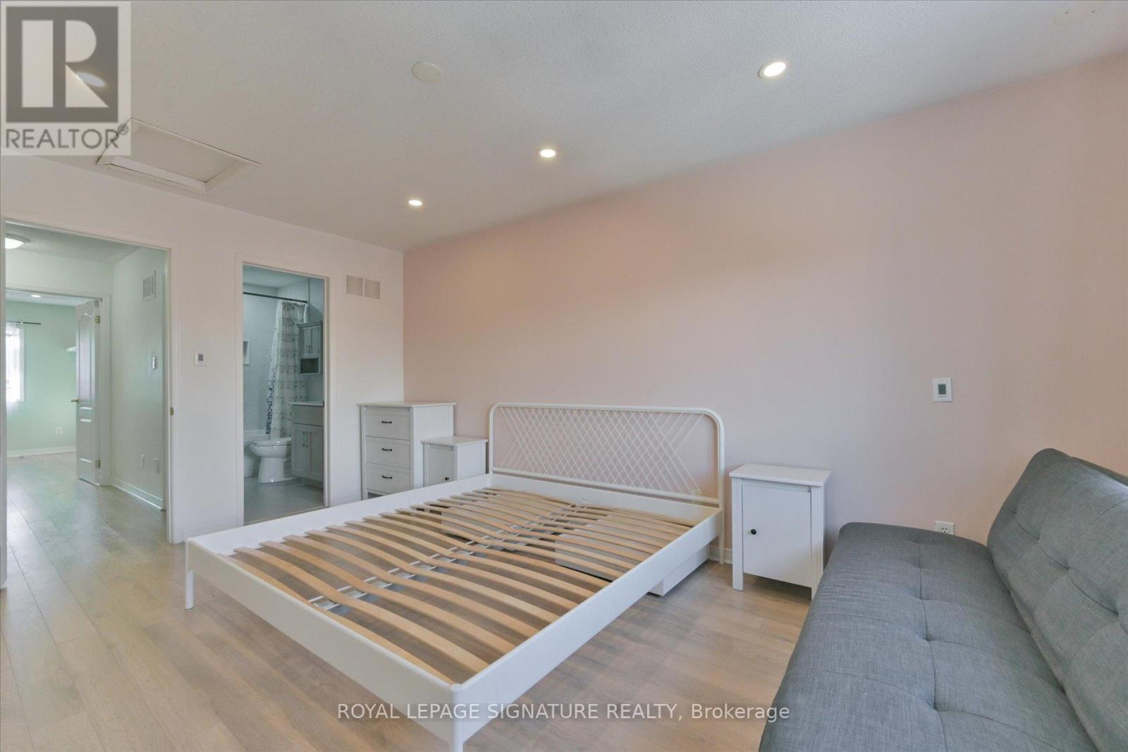 11 - 435 Hensal Circle, Mississauga, Ontario  L5A 4P1 - Photo 14 - W12632816