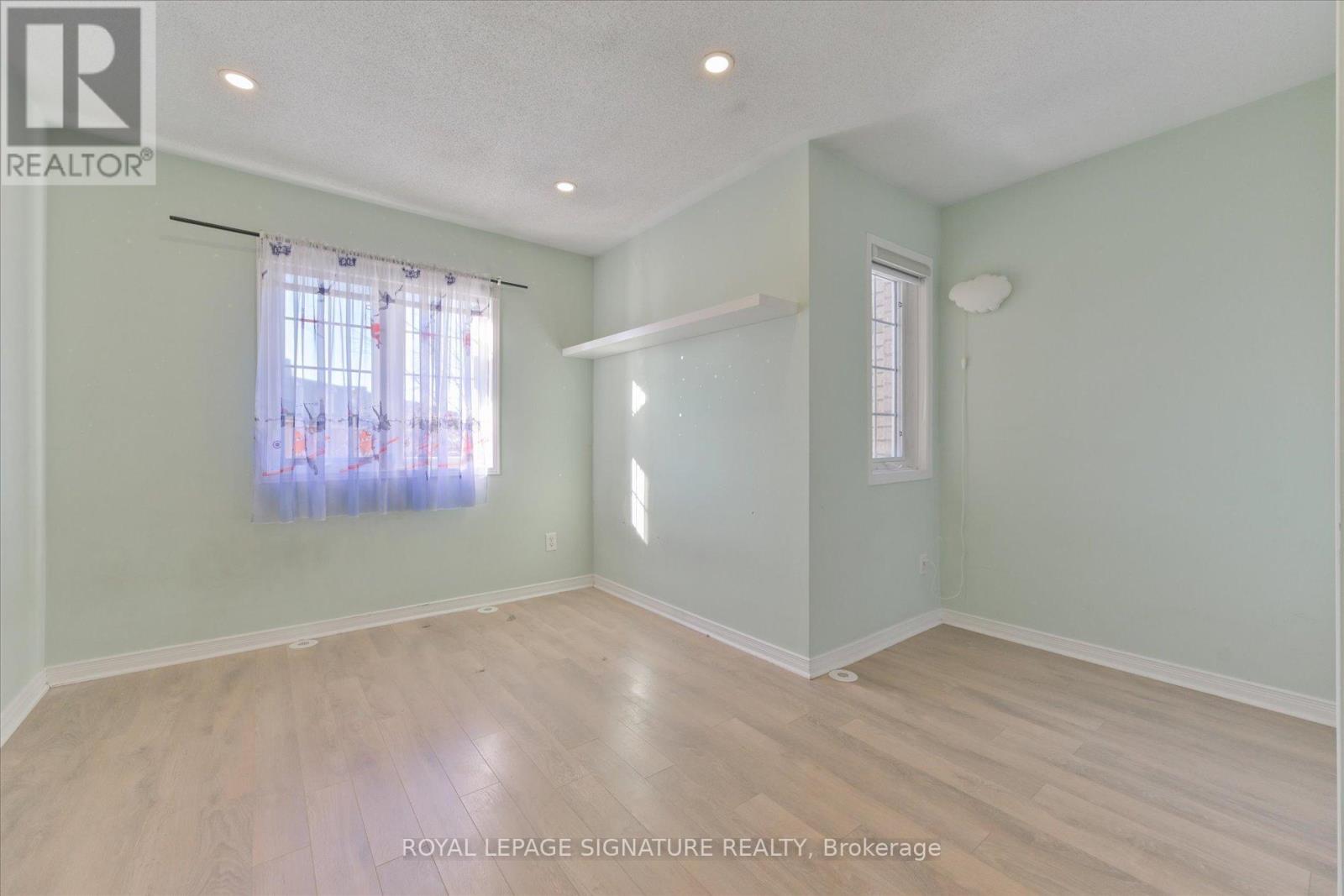 11 - 435 Hensal Circle, Mississauga, Ontario  L5A 4P1 - Photo 15 - W12632816