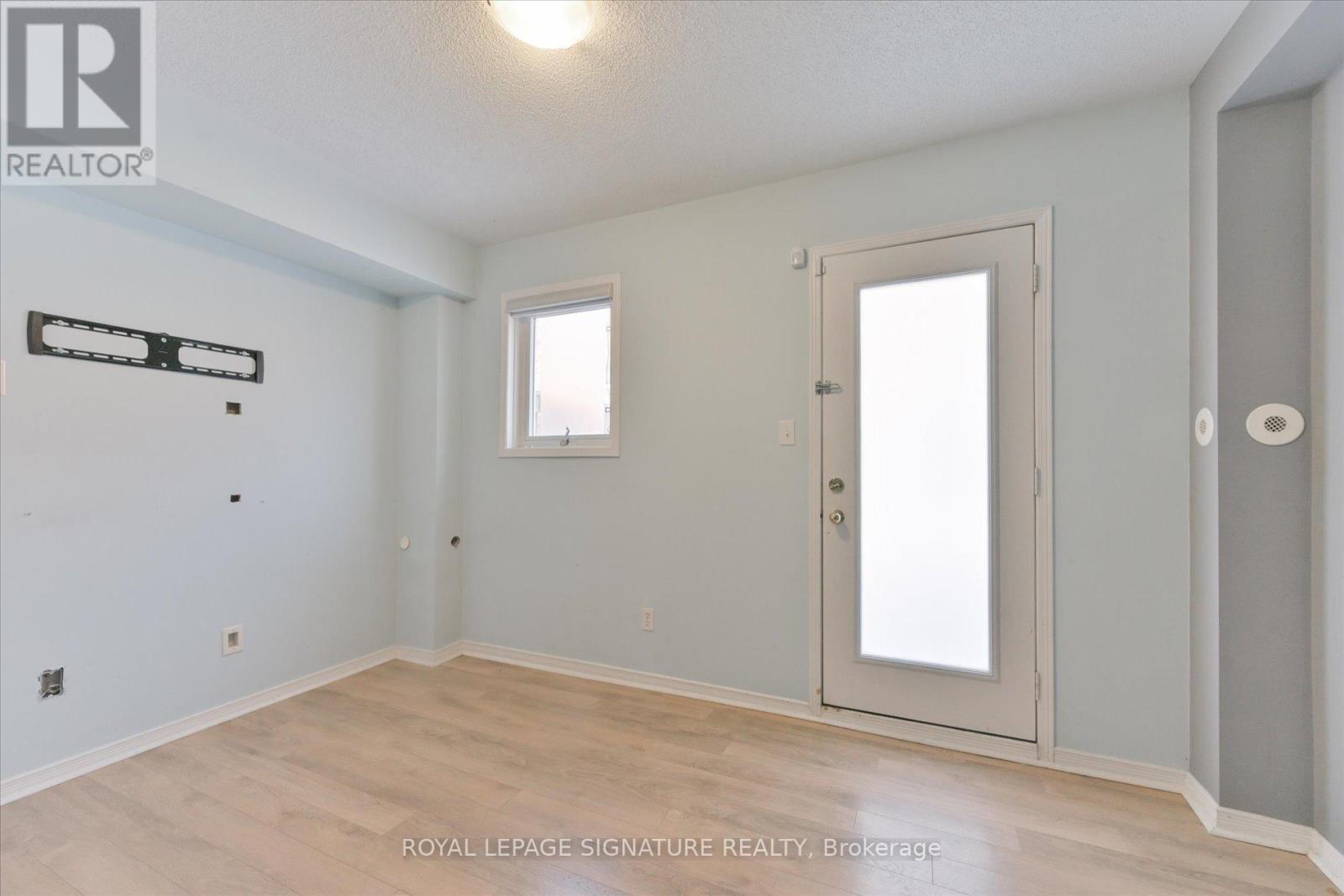 11 - 435 Hensal Circle, Mississauga, Ontario  L5A 4P1 - Photo 21 - W12632816