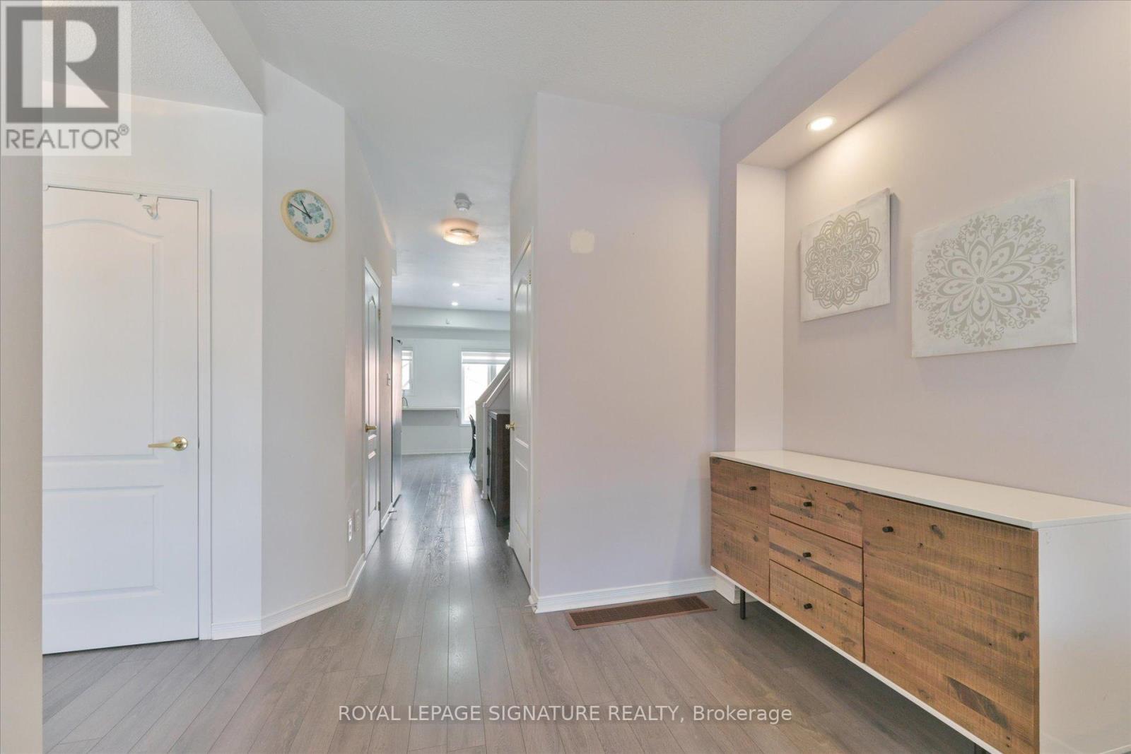 11 - 435 Hensal Circle, Mississauga, Ontario  L5A 4P1 - Photo 7 - W12632816