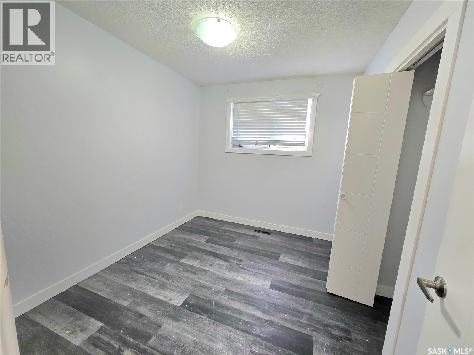 210 Western Crescent, Saskatoon, Saskatchewan  S7H 4J6 - Photo 10 - SK025616