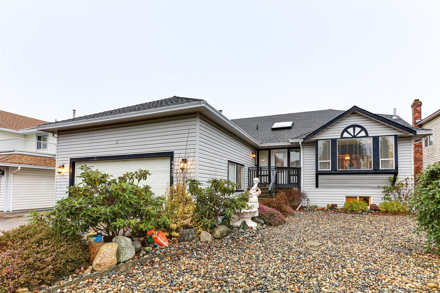 9420 157 STREET, surrey, British Columbia