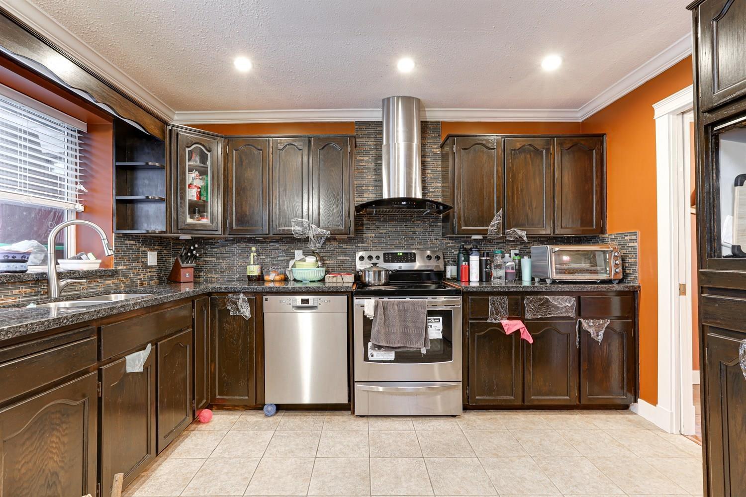 9420 157 Street, Surrey, British Columbia  V4N 3B5 - Photo 10 - R3073612