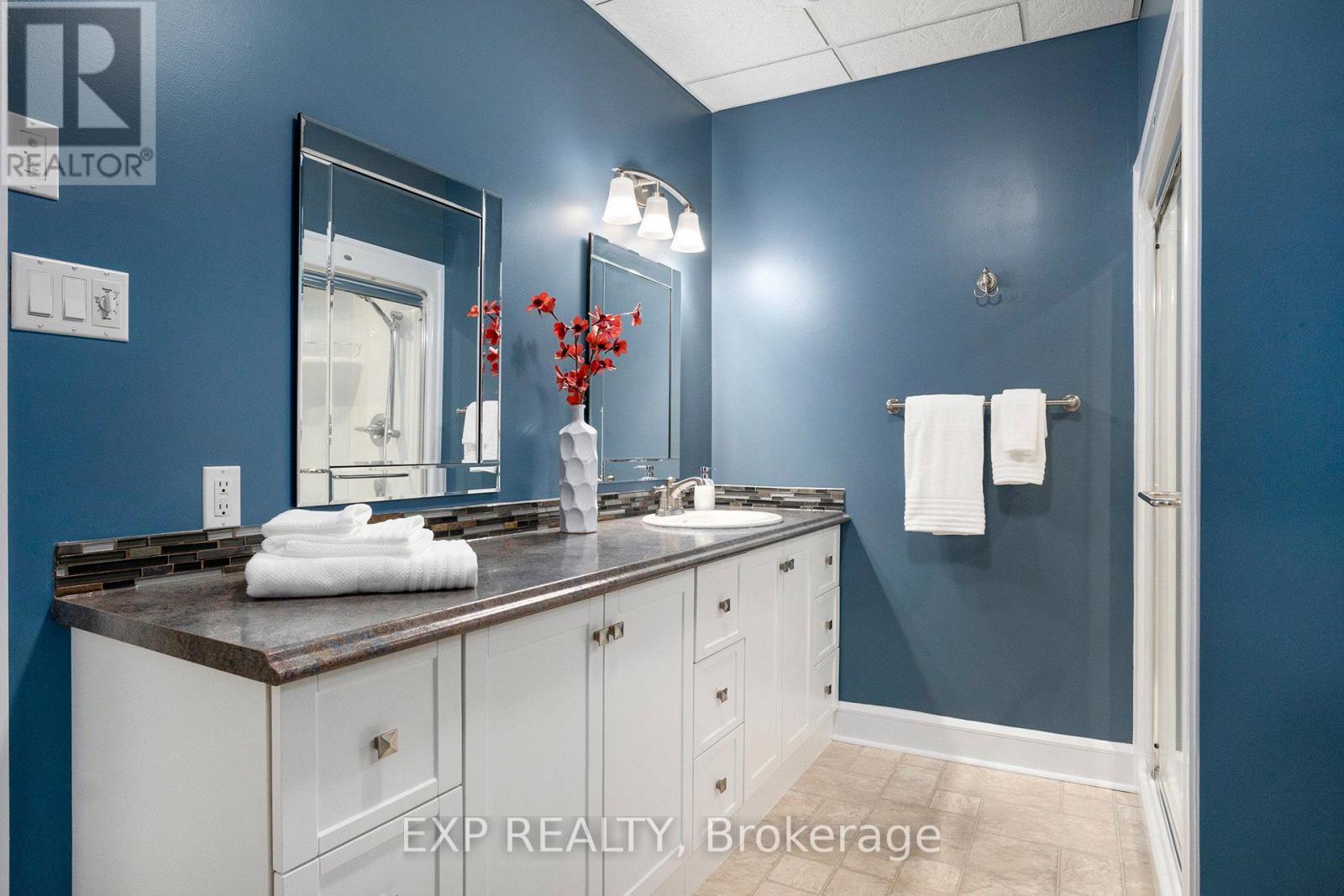 2003 Farisita Drive, Ottawa, Ontario  K0A 3H0 - Photo 28 - X12462674