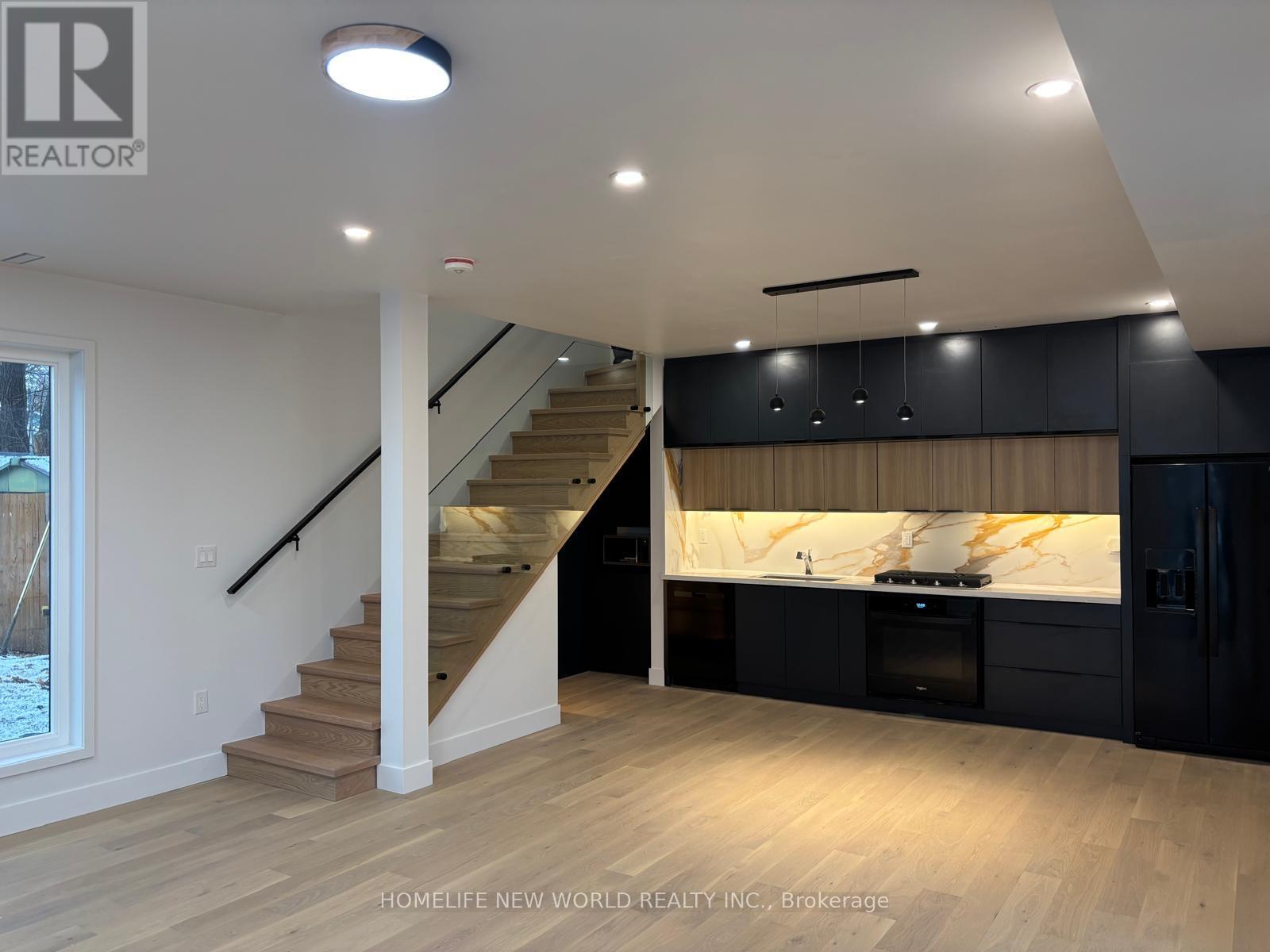 19 Rensburg Drive, Toronto, Ontario  M1K 3A2 - Photo 2 - E12632826