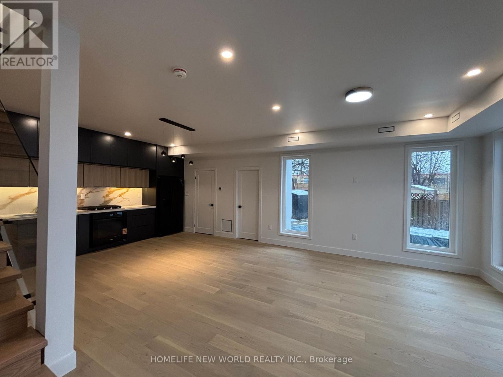 19 Rensburg Drive, Toronto, Ontario  M1K 3A2 - Photo 3 - E12632826