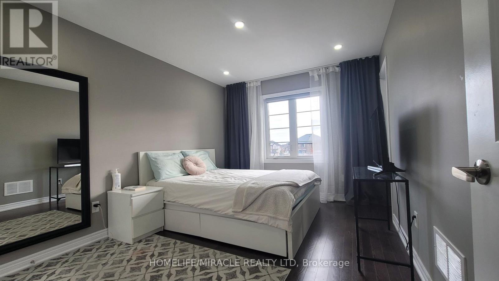 1319 Chee Chee Landing, Milton, Ontario  L9E 1L3 - Photo 27 - W12632830