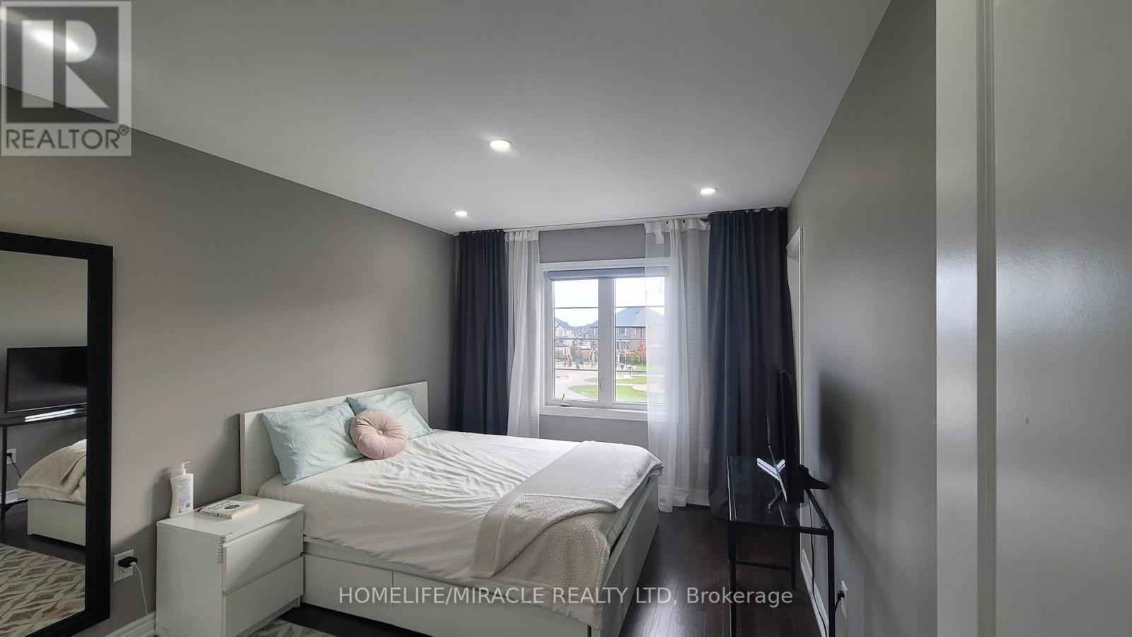 1319 Chee Chee Landing, Milton, Ontario  L9E 1L3 - Photo 28 - W12632830