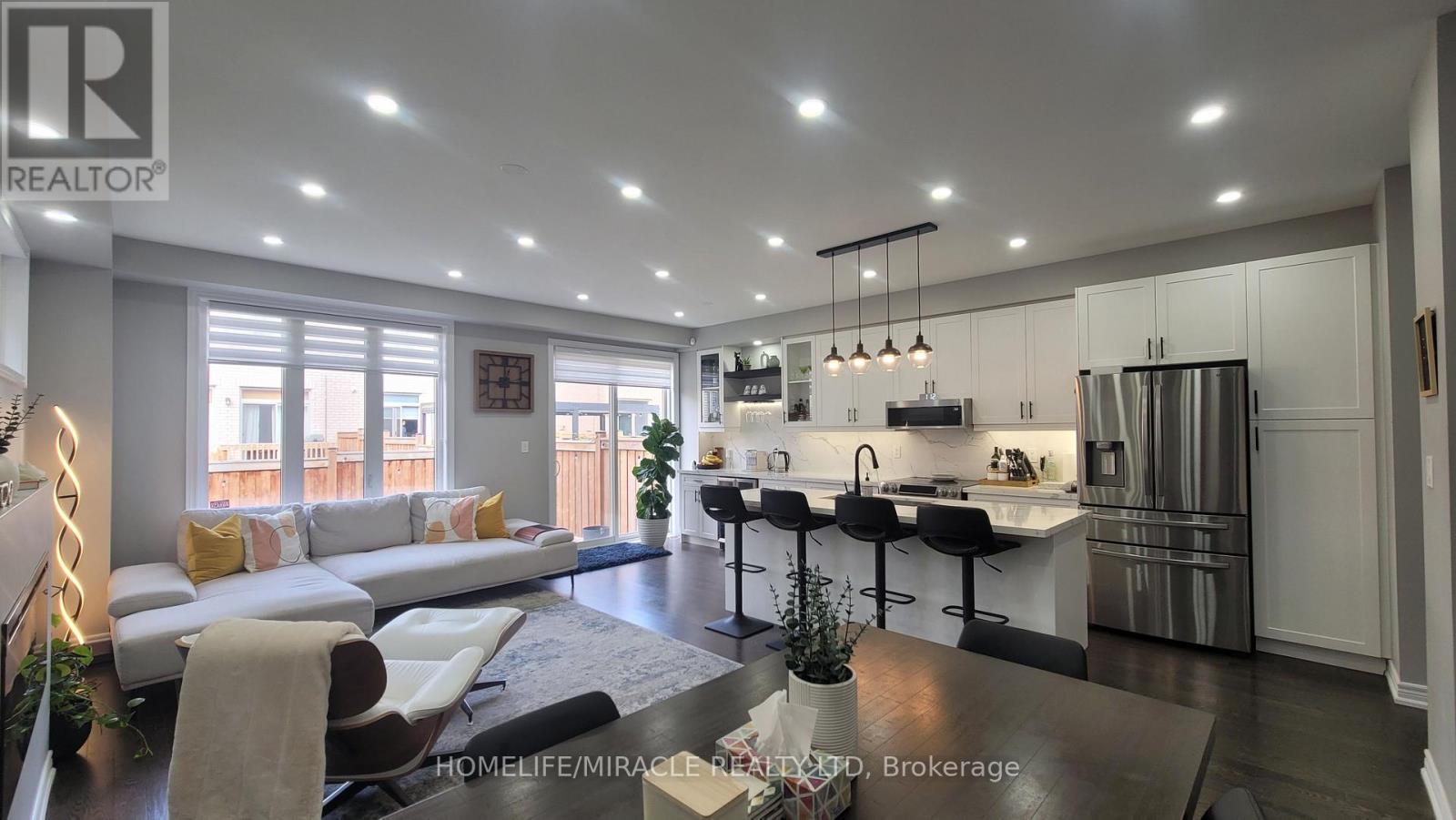 1319 Chee Chee Landing, Milton, Ontario  L9E 1L3 - Photo 8 - W12632830