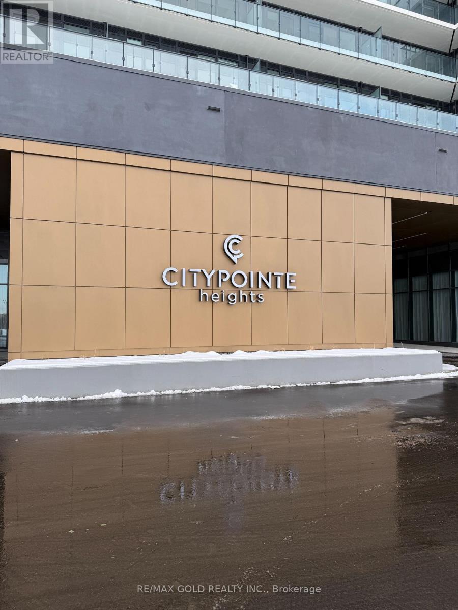 720 - 15 Skyridge Drive, Brampton, Ontario  L6P 4S7 - Photo 2 - W12632834