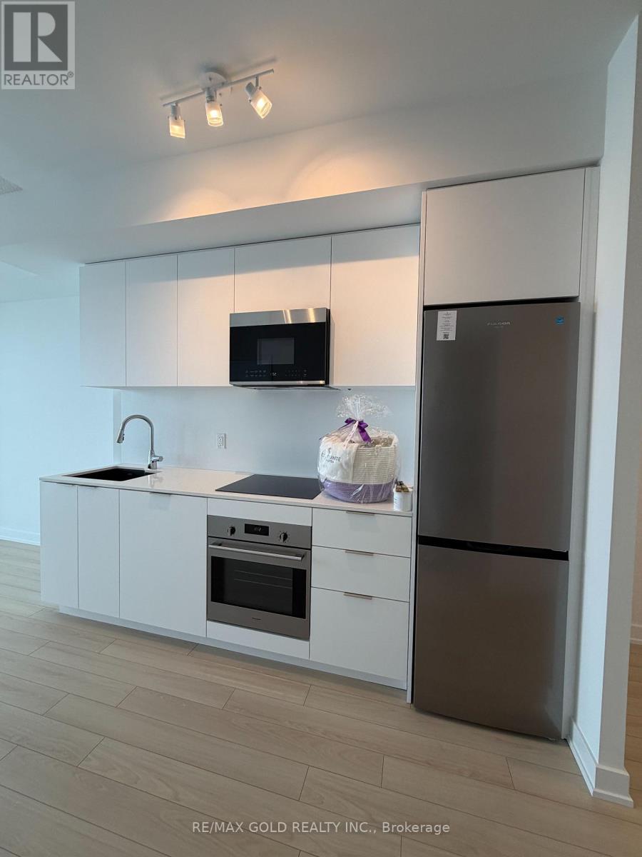 720 - 15 Skyridge Drive, Brampton, Ontario  L6P 4S7 - Photo 4 - W12632834