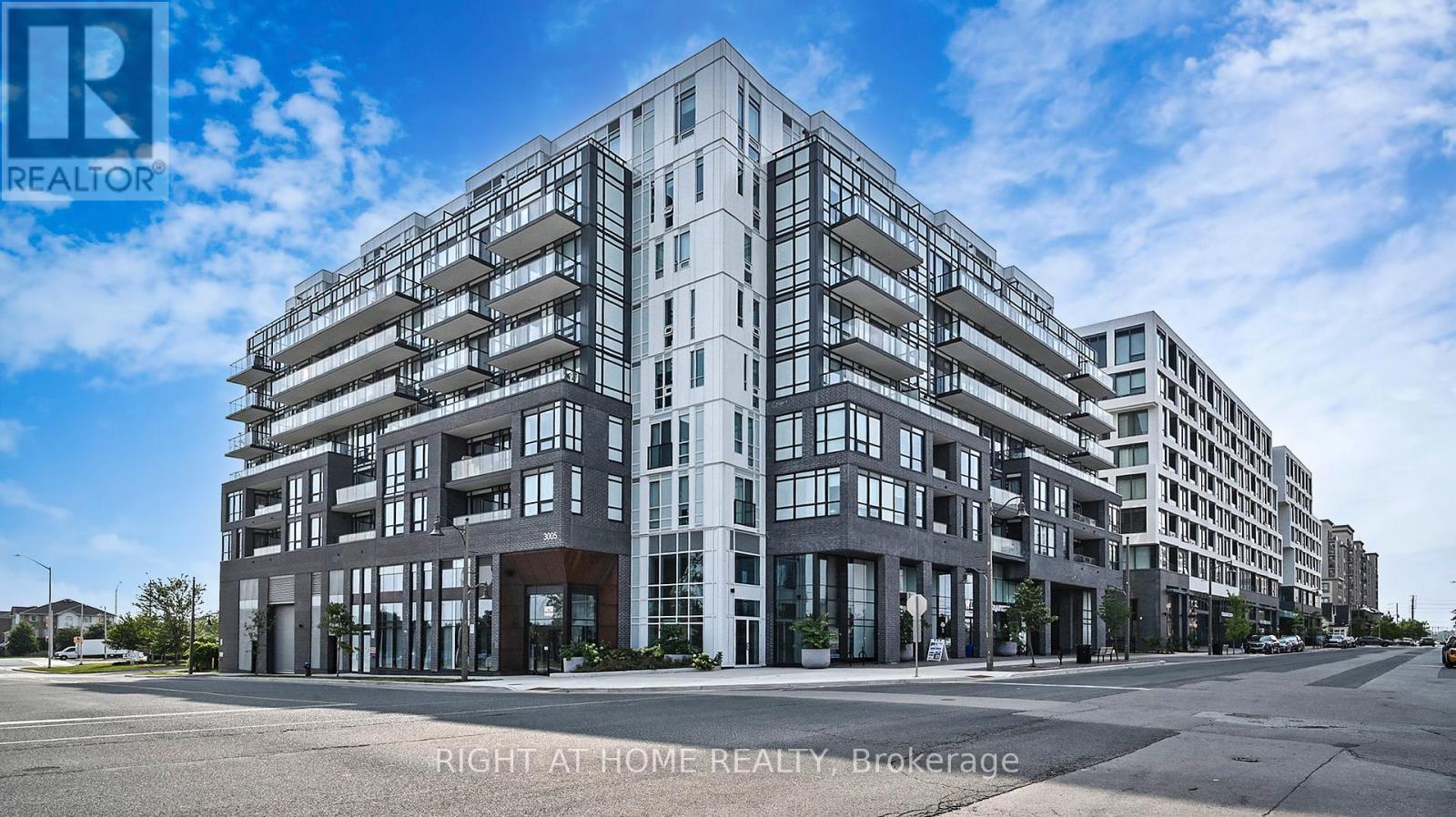 201 - 3005 PINE GLEN ROAD, Oakville, Ontario