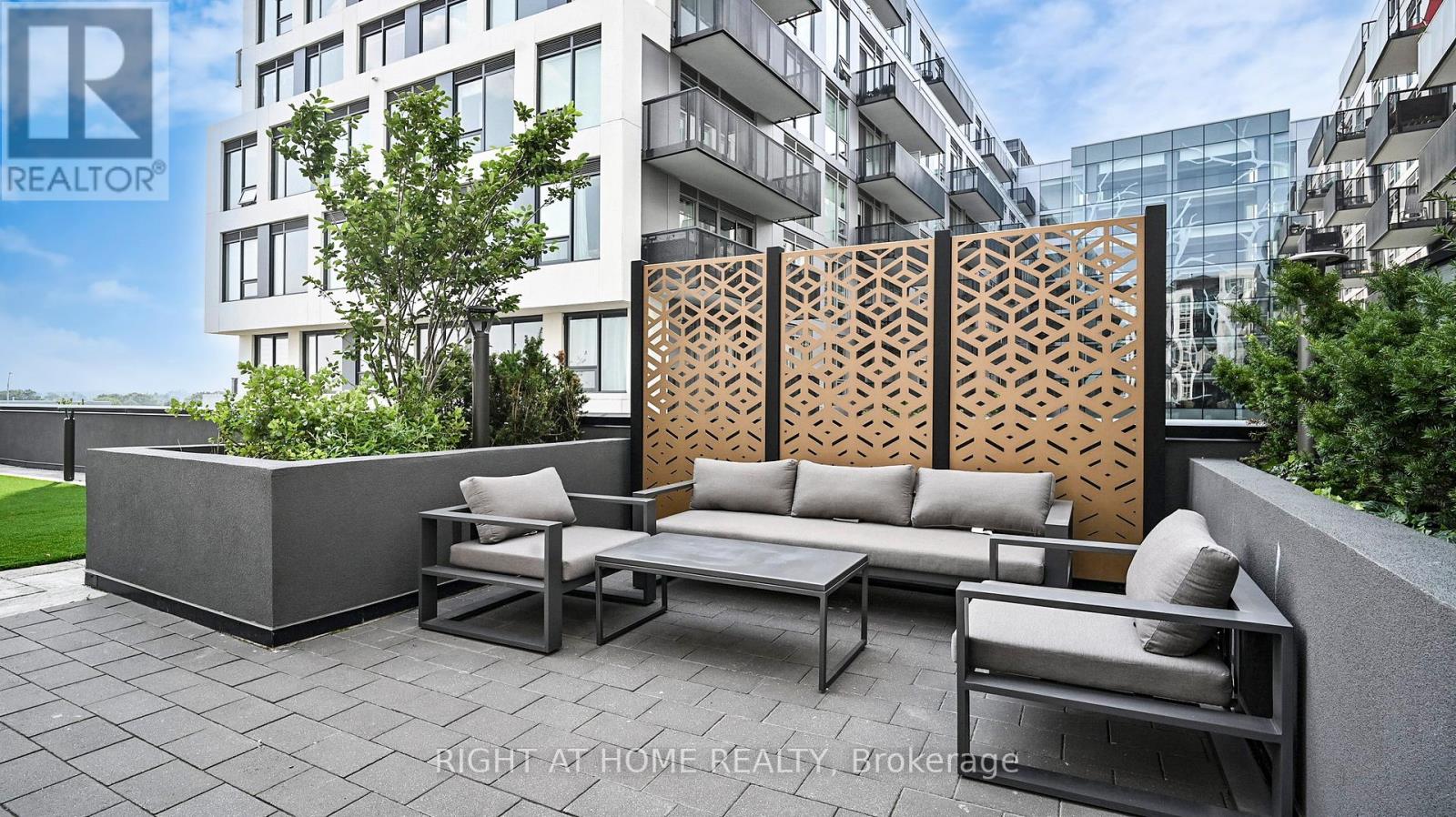 201 - 3005 Pine Glen Road, Oakville, Ontario  L6M 5P5 - Photo 8 - W12632836