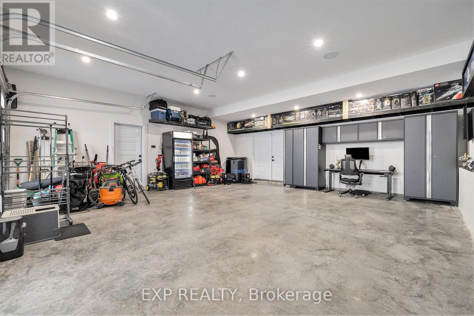 1056 Notre Dame Street, Russell, Ontario  K0A 1W0 - Photo 26 - X12601380