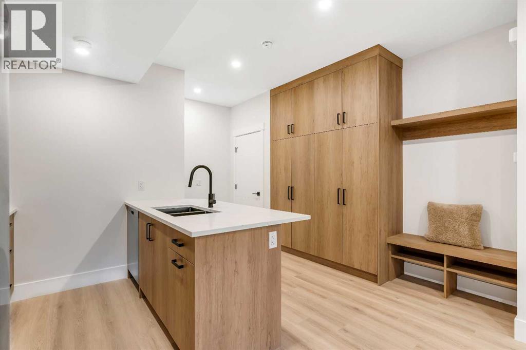 1130a Regent Crescent Ne, Calgary, Alberta T2E 5J7 - Photo 41 - A2252392