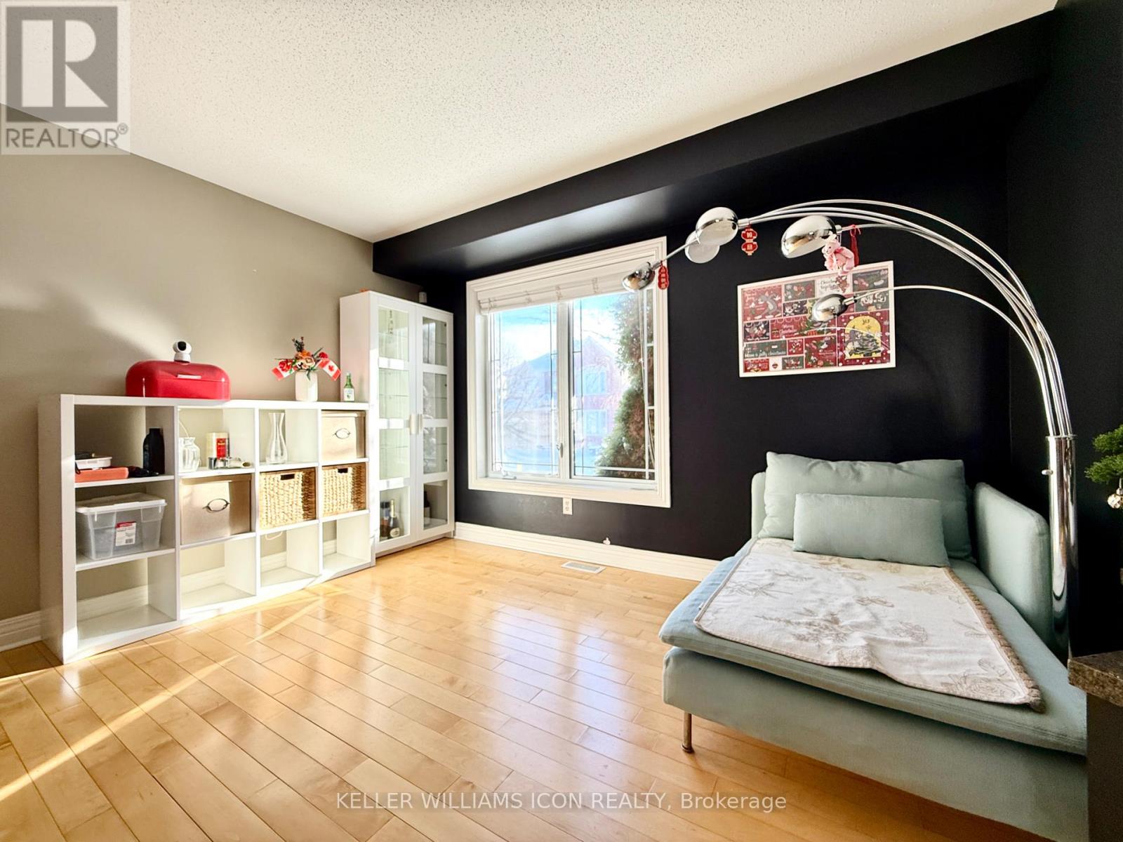 40 Huntcliff Place, Ottawa, Ontario K2G 6Z8 - Photo 4 - X12632856