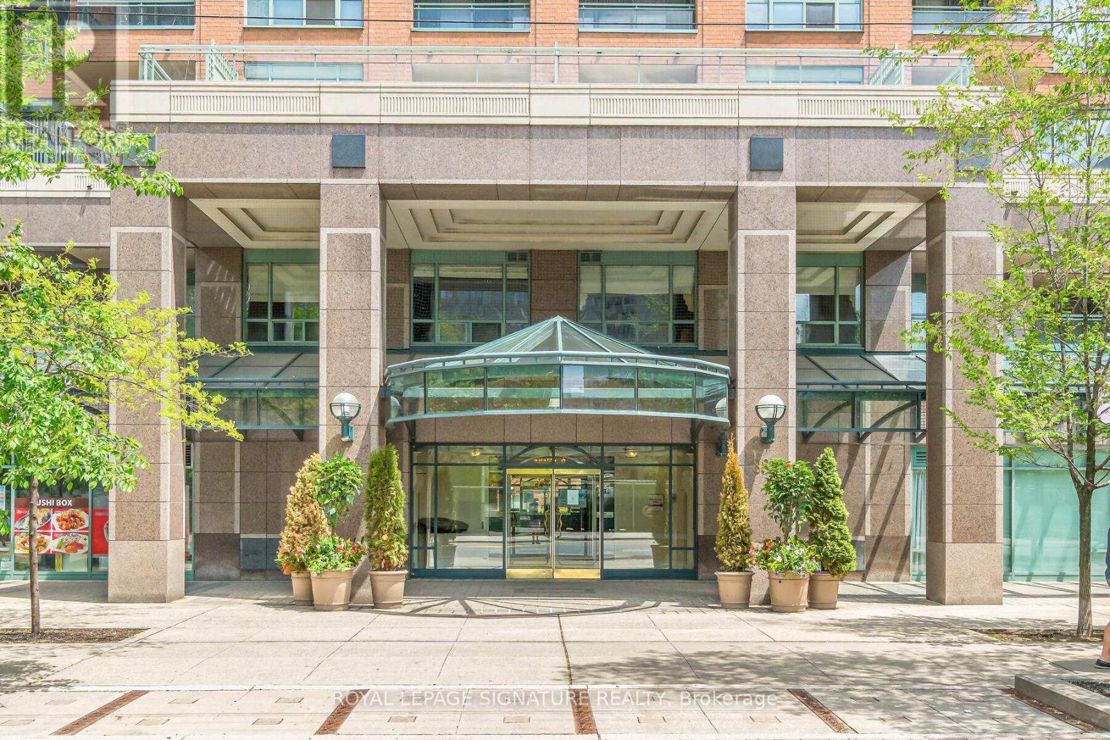 606 - 887 Bay Street, Toronto, Ontario  M5S 3K4 - Photo 2 - C12632860