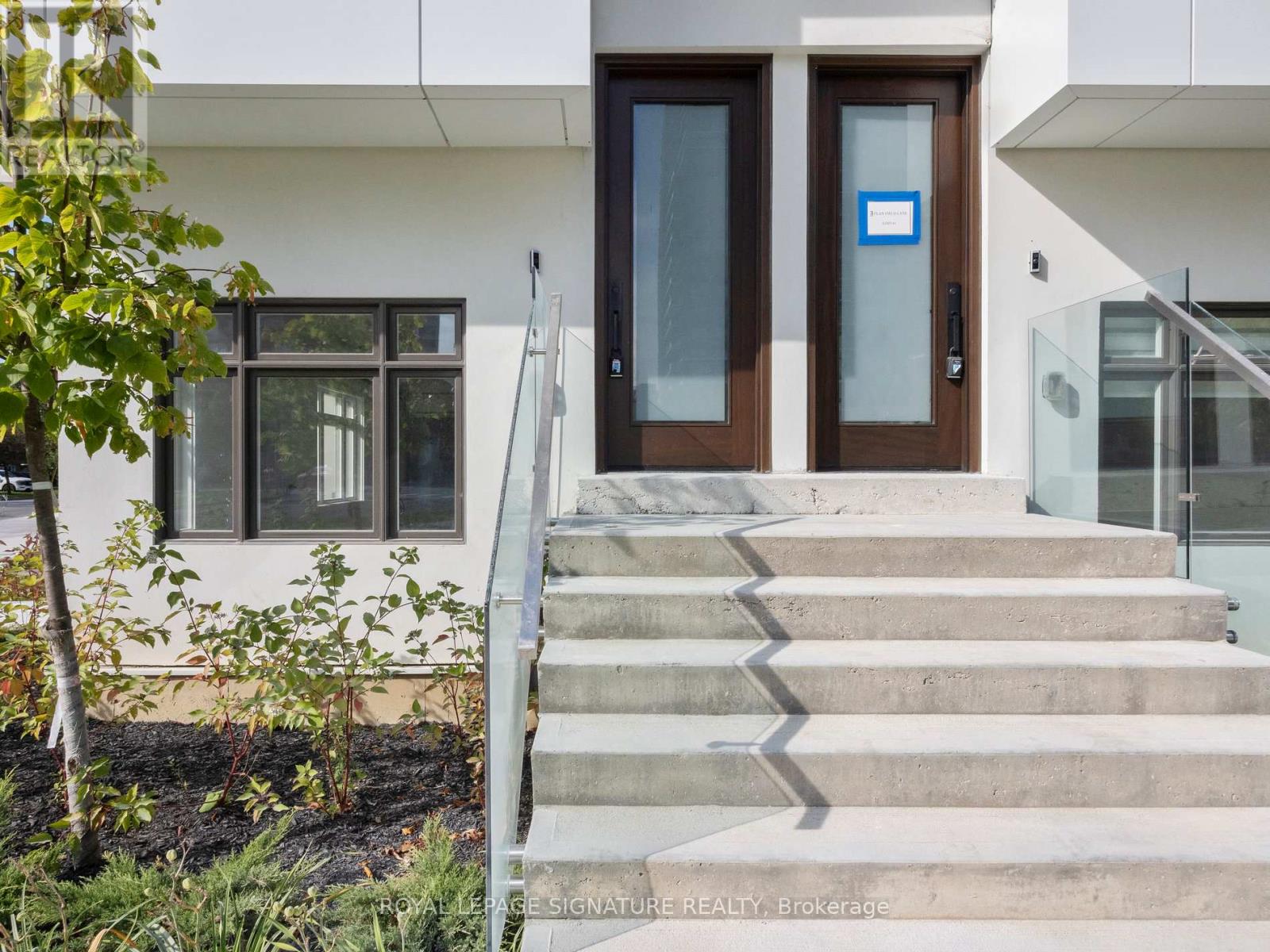 1 Flax Field Lane, Toronto, Ontario  M2N 0L5 - Photo 2 - C12632864