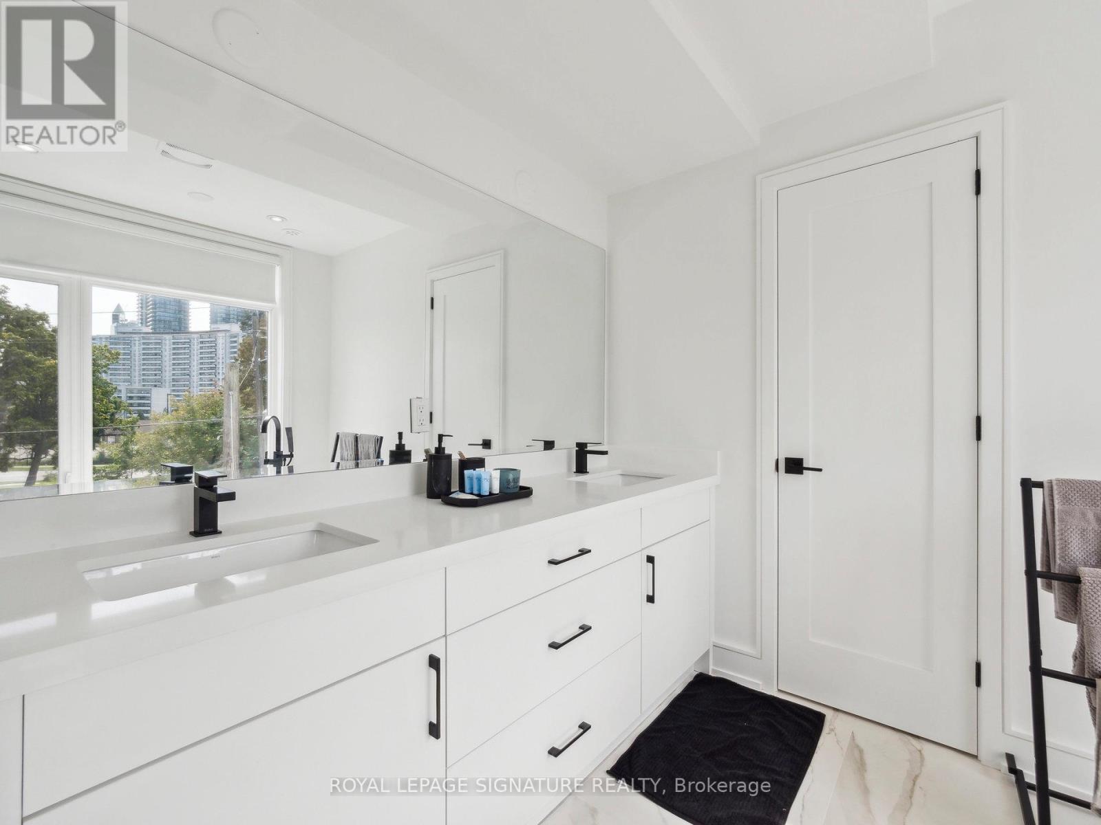 1 Flax Field Lane, Toronto, Ontario  M2N 0L5 - Photo 31 - C12632864