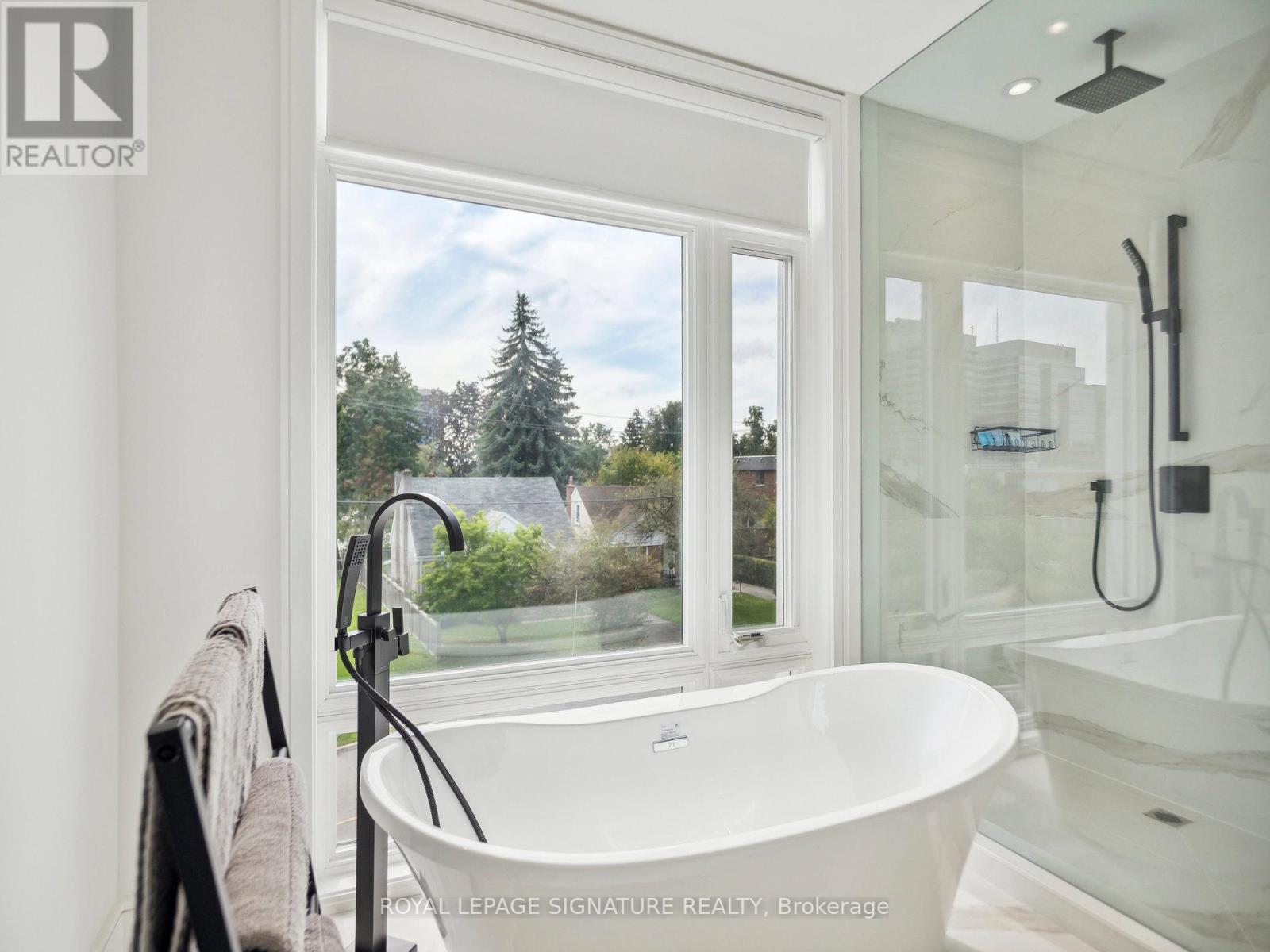 1 Flax Field Lane, Toronto, Ontario  M2N 0L5 - Photo 34 - C12632864