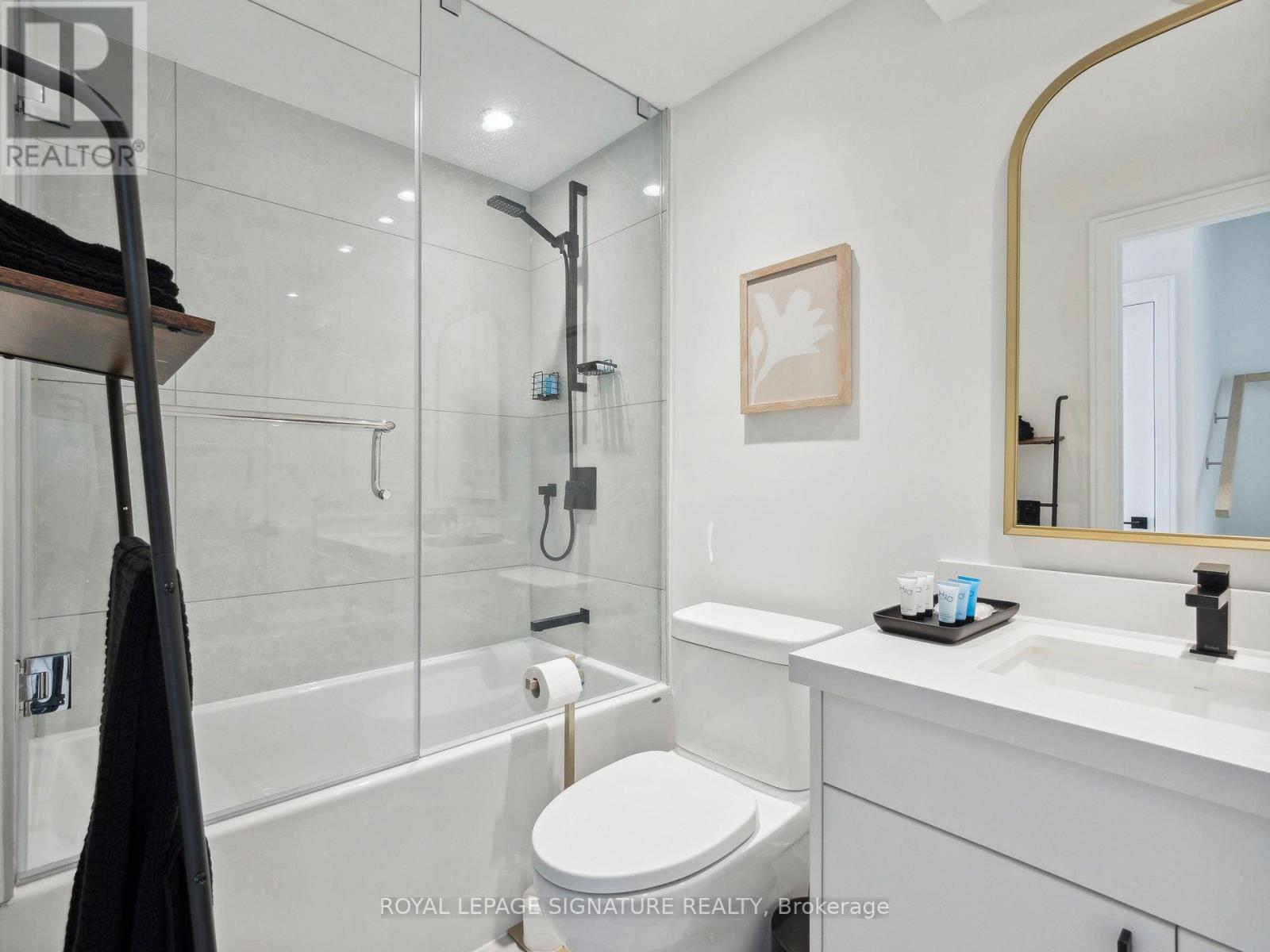 1 Flax Field Lane, Toronto, Ontario  M2N 0L5 - Photo 43 - C12632864