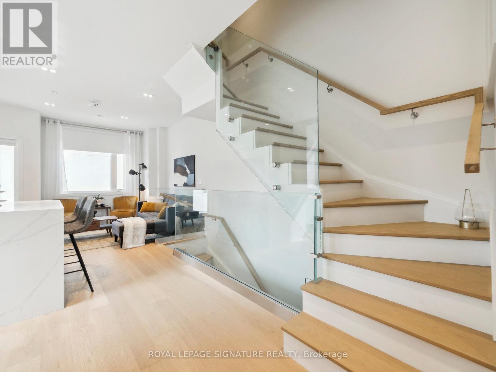 1 Flax Field Lane, Toronto, Ontario  M2N 0L5 - Photo 5 - C12632864