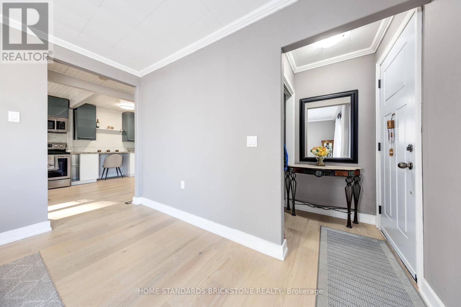 2208 Willard Avenue, Innisfil, Ontario  L9S 2C1 - Photo 5 - N12632848