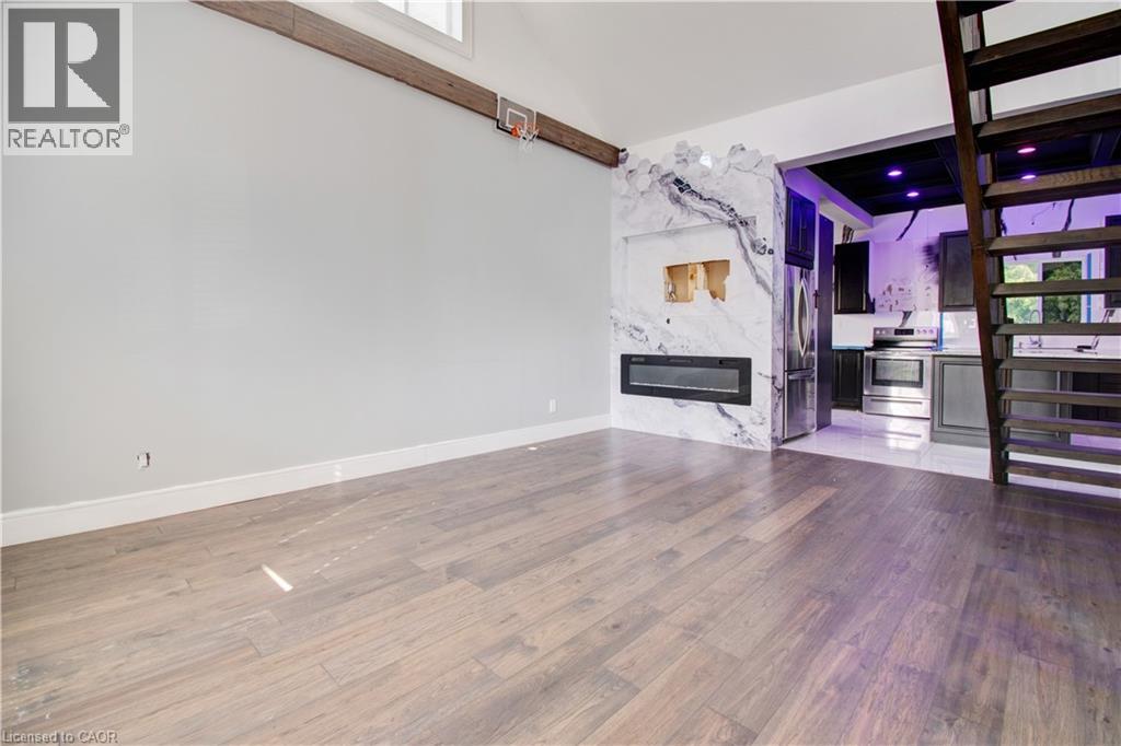 85 East 37th Street, Hamilton, Ontario  L8V 4B1 - Photo 3 - 40761006