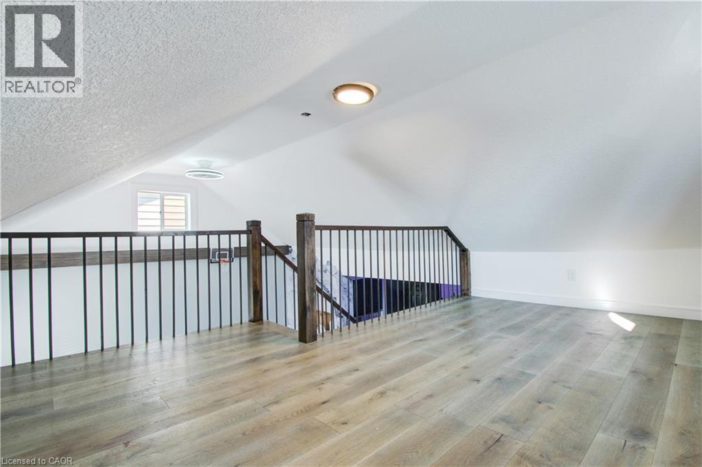 85 East 37th Street, Hamilton, Ontario  L8V 4B1 - Photo 34 - 40761006