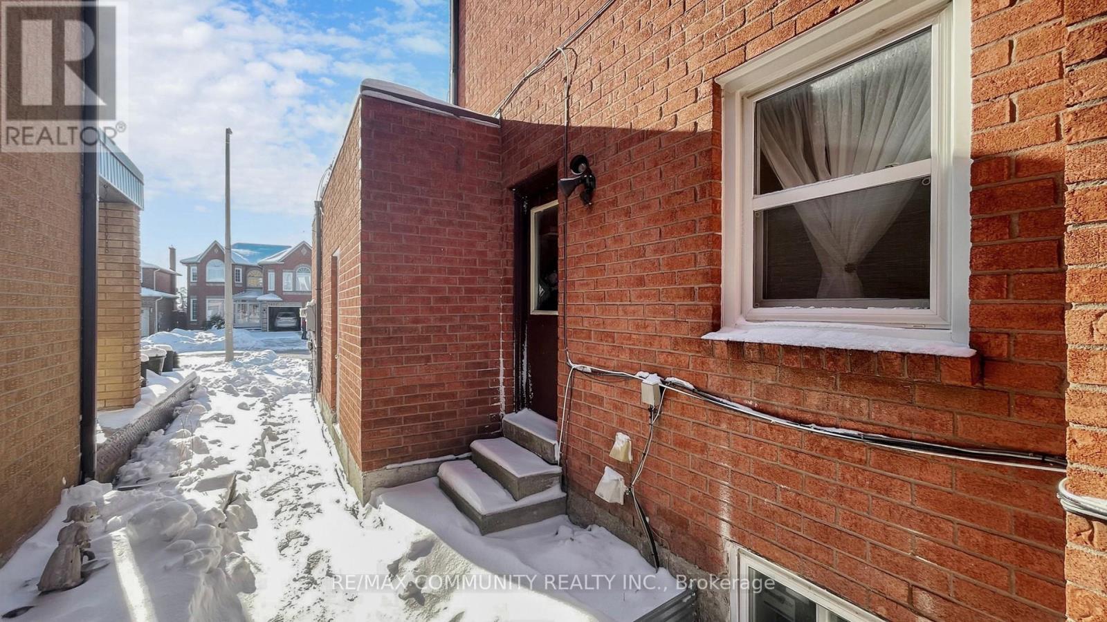 1652 Major Oaks Road, Pickering, Ontario L1X 1Y9 - Photo 49 - E12632886